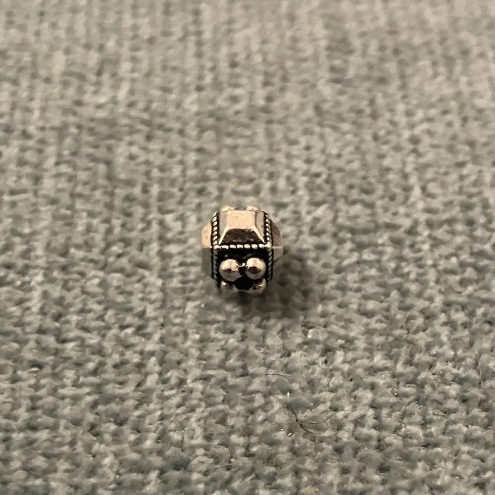 Bead